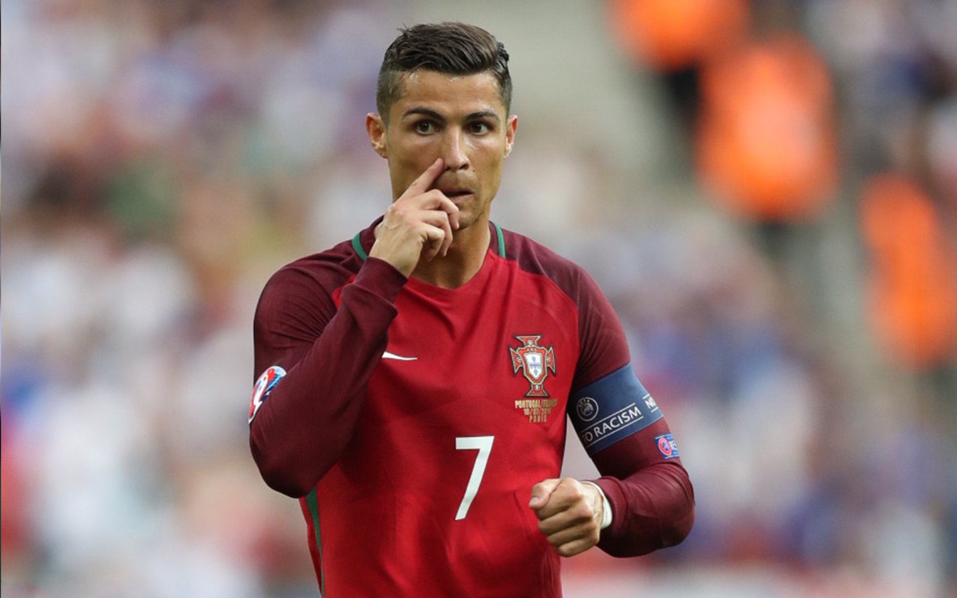 惊天跨界！费德勒爆冷击败巴黎圣日耳曼，勇夺冠军引爆全场，惊天跨界！费德勒爆冷击败巴黎圣日耳曼，勇夺冠军引爆全场